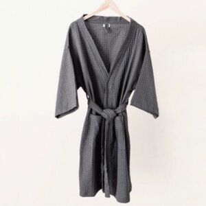 Bathen NWT Bath robe and Towel set (2 bath/2 hand) in Charcoal